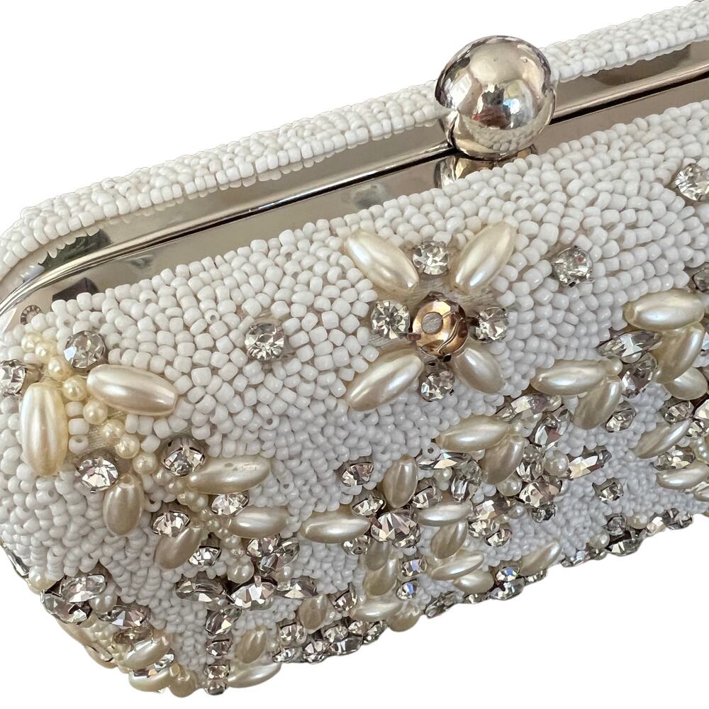 From St Xavier Diamante Vine Box Clutch in Ivory (flawed) NWOT - Picture 4 of 9